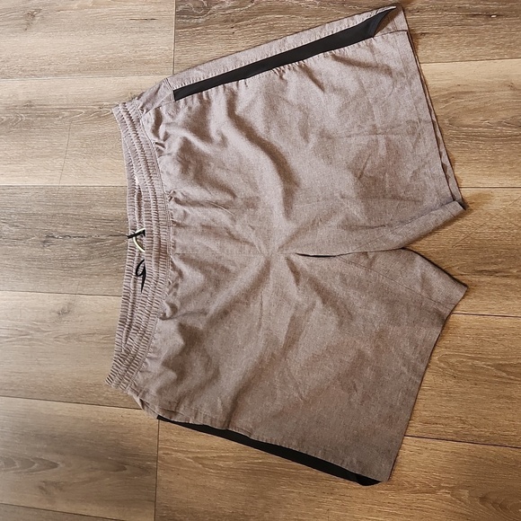 All In Motion Men's Shorts - Picture 1 of 5